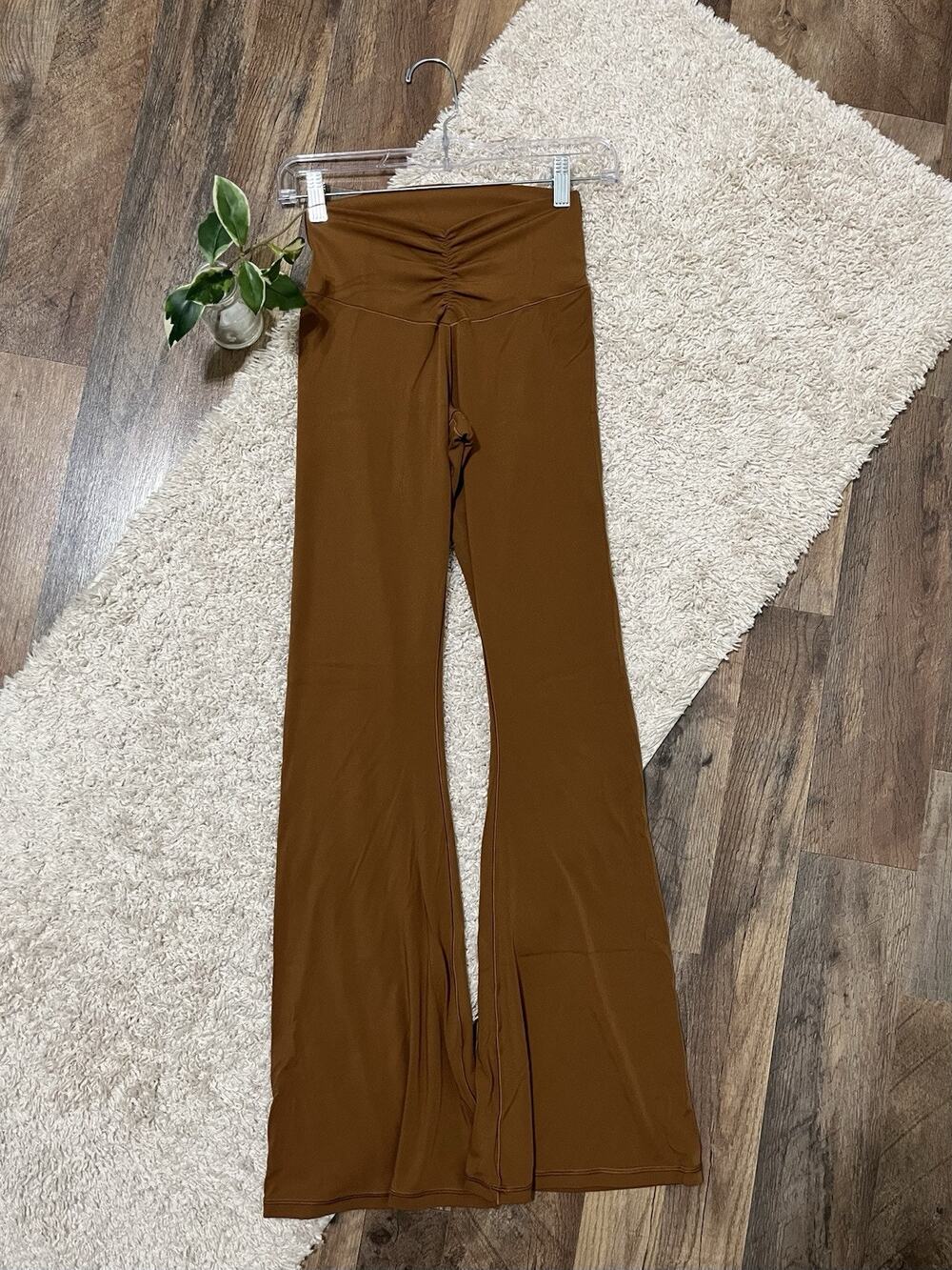 Offline by Aerie Size Medium Brown Real Me Ruched Flare High Waisted Yoga Pants